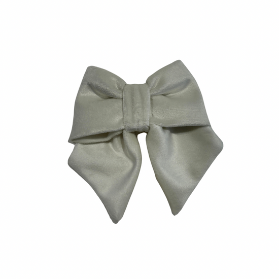 Medium cream velvet hair bow - Adora Childrenswear 